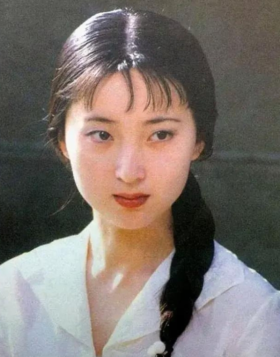 2007年，“林黛玉”陈晓旭决定出家为尼，丈夫郝彤也跟着削发为僧，婆婆大哭：“好