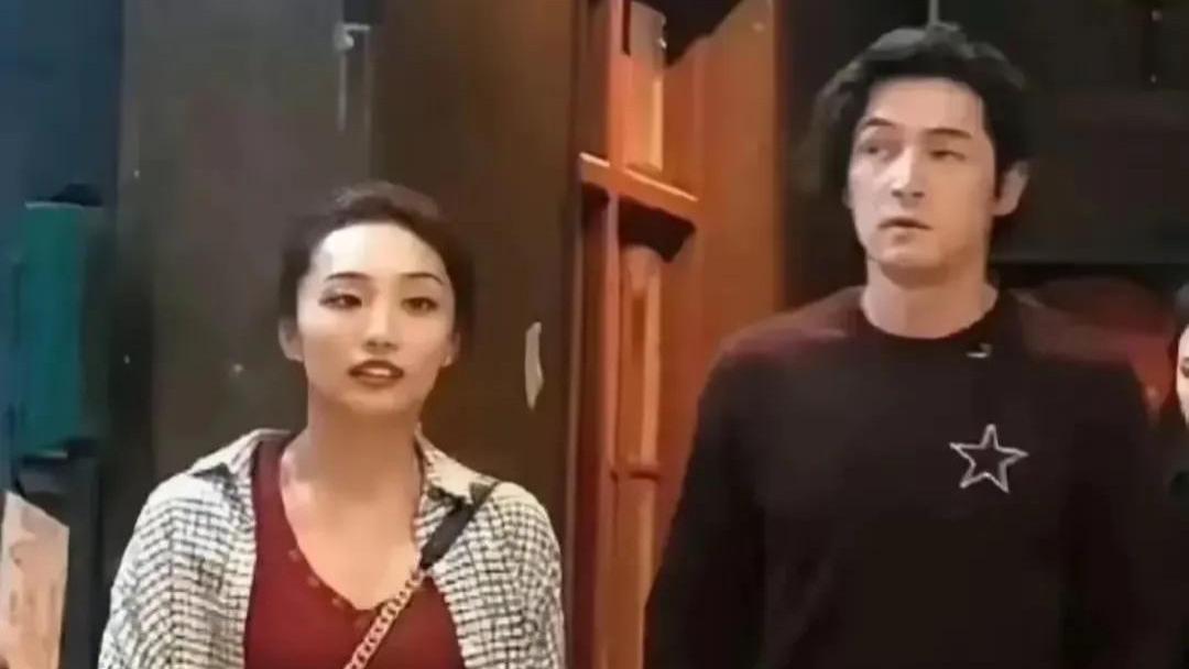 胡歌再次现身九华山！家里人一同前往，小茉莉长的漂亮很像爸爸
