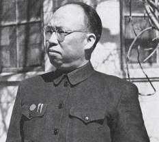 1979年西安，李赤然将军获得平反，前往南京军区索要工资，却遭遇空军司令员的抵触