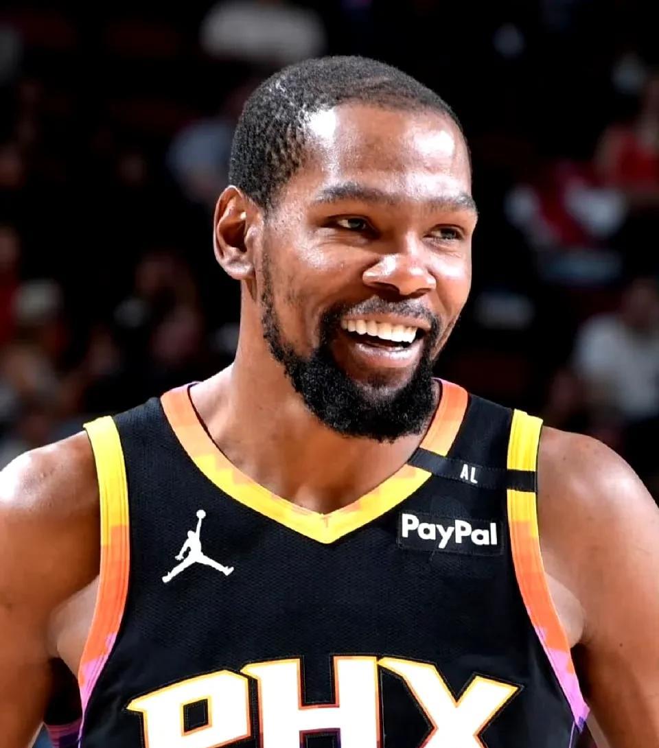 太阳签约新帅，20天内交易杜兰特！
据ESPN名记Shams报道，太阳已经聘请骑