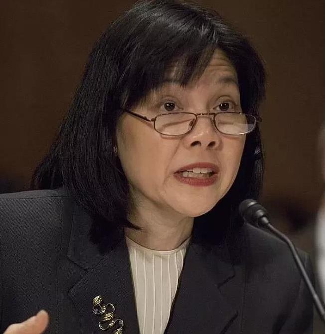 美籍华裔女督察长拒绝辞职，川普派特工将她强行带走：绝不会惯着
一则关于美籍华裔女