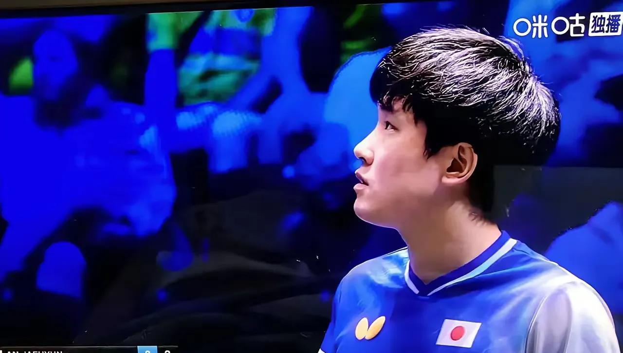 张本智和输球的原因，现在总算弄明白了。
他到了瑞典之后，身体就没舒坦过，嗓子还疼