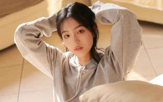 妹妹夺走了我的未婚夫，以为能帮其解噬心蛊，却不知需要心头血