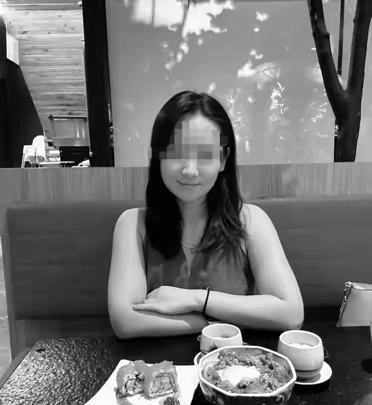 如果世上有后悔药
我想第一个要去买的人
不是黄杨钿甜，也不是哈佛蒋雨融，而是海南