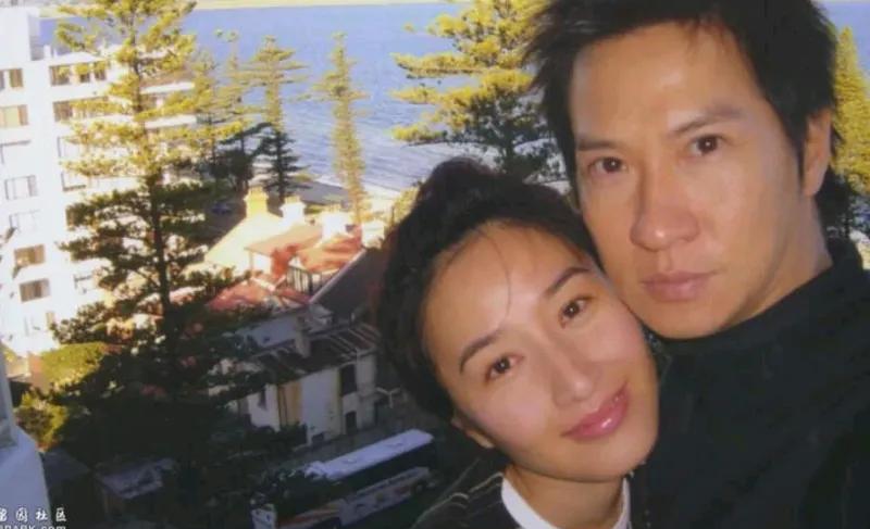 张家辉夫妇甜蜜放闪!关咏荷素颜状态惊呆众网友
说起香港娱乐圈的模范夫妻，张家辉和