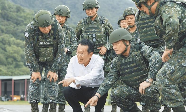 台军演习，10天出了8起车祸。
台湾《中国时报》7月28日报道，台防务部门在立法