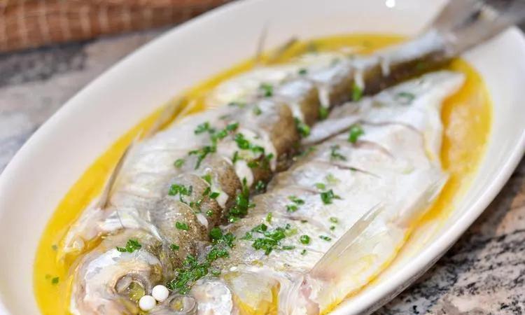 吉林省吉林市十大美食
一、松花江鱼
二、白肉血肠
三、高丽火盆
四、煎粉
五、酸