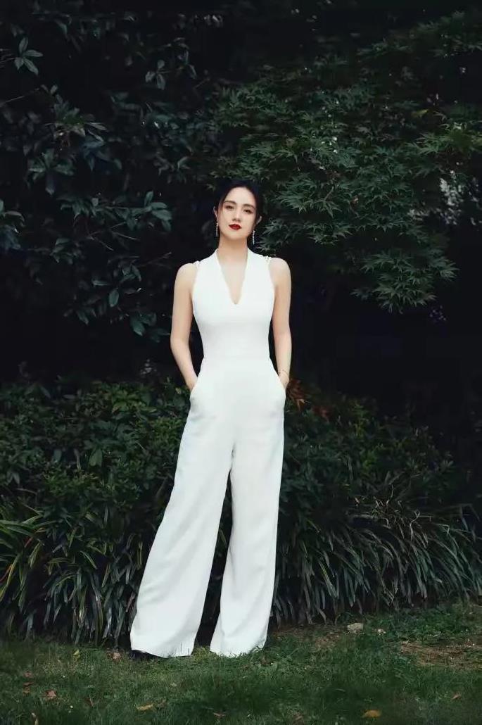 2025年5月17日，演艺圈痛失一位杰出演员——朱媛媛，因癌症医治无效，永远地离