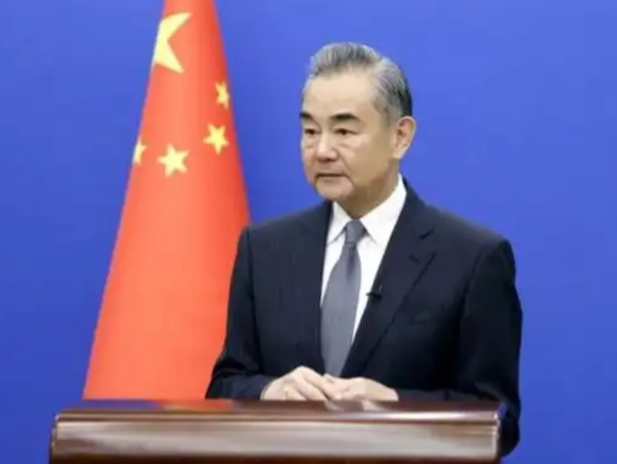 菲律宾防长最近又叫嚣了，说中国在南海的“侵略行为”是他们国家安全的“最大威胁”，