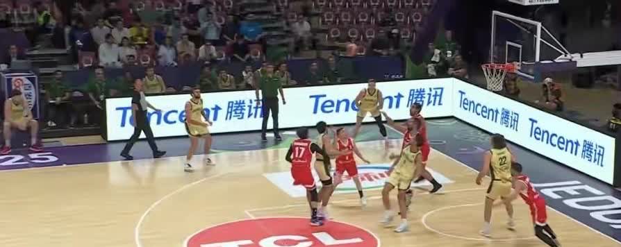 凌晨中国男篮就要和澳大利亚队争夺25年亚洲杯，其实无论胜负如何，中国队已获金牌。