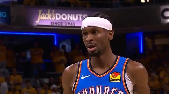 降龙十八哨！福斯特不愧是真正的goat，他的统治力强于乔丹、詹姆斯，是NBA商业
