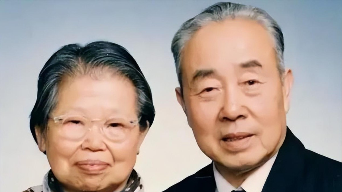 忠诚于信仰，深情于元帅：郑文翰将军的一生，究竟藏着怎样的故事？