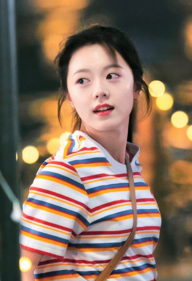 李兰迪和赵今麦能频频拿到大厂资源