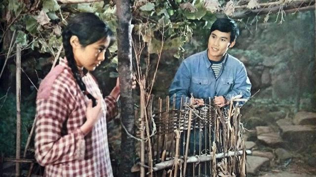 原来他们是父子，父亲张世会是国家一级演员，42岁儿子至今未婚