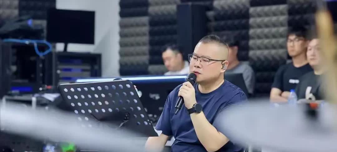 岳云鹏将于7月26号、27号在首都体育馆举办演唱会，据说大咖云集，像李健、蒋大为