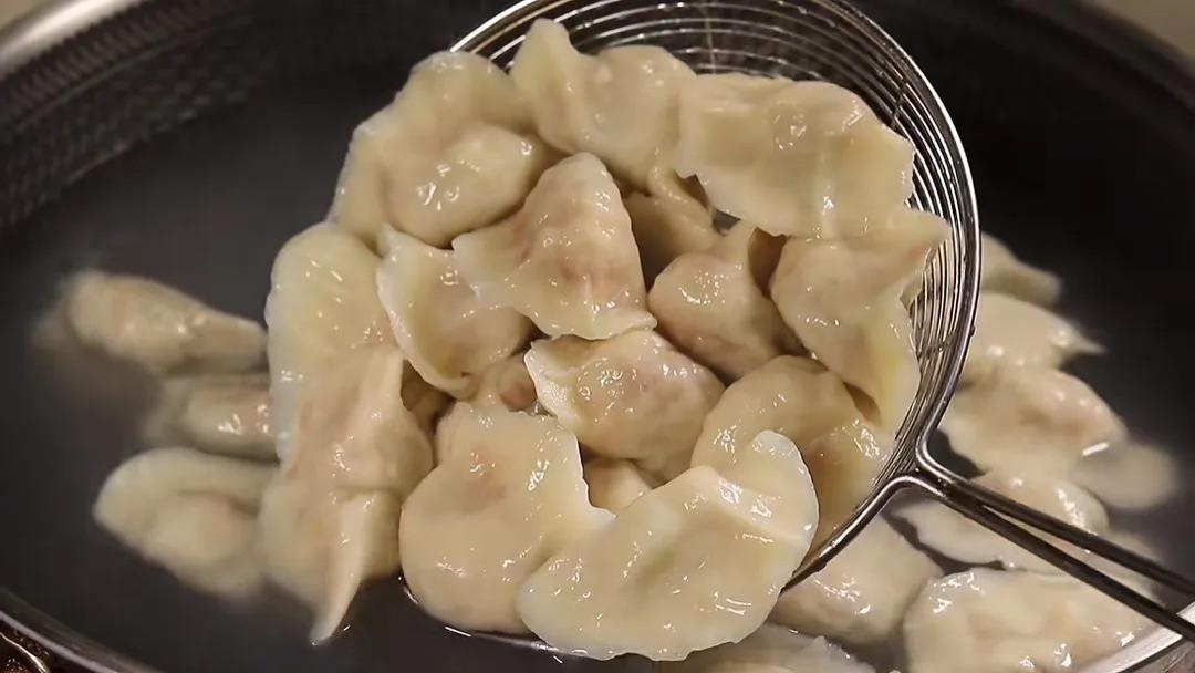 春天多吃这菜，用来调馅包饺子，清爽开胃又解一口一个腻，太香了