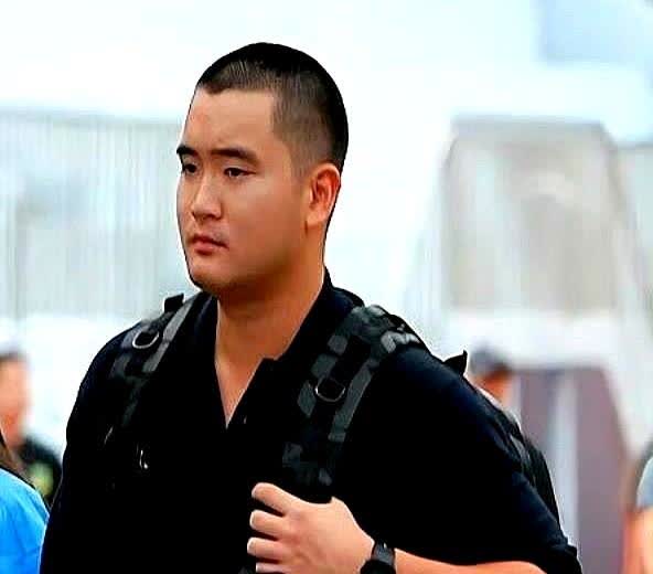 哪个财阀继承人真去当兵了？

不是不想躲，是躲不掉了。

韩国兵役卡得死