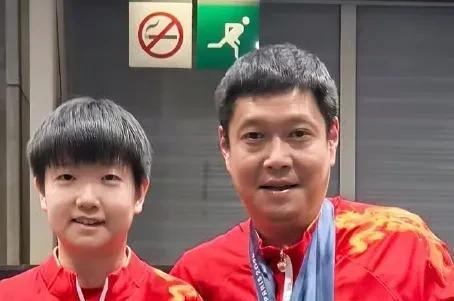 网上的帖子
相信大家都看到了
莎莎已经24了会上网
我们的所做所为她都能看到
我