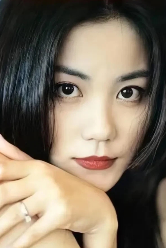 我要是王菲，我也要跟李亚鹏离婚
瞧瞧他干的这都是什么事
前几天才爆出来全家已经搬