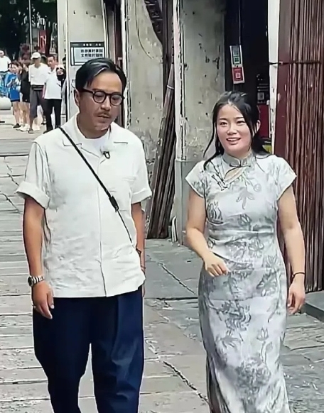 汪涵老了，还跟徐峥撞脸了。 ​​​