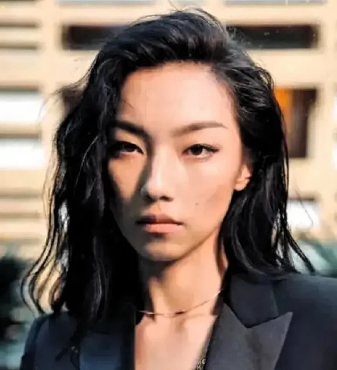那尔那茜事件说明了一件事，二代／三代们胆子越来越大甚至都开始不避人了！ ​​​​