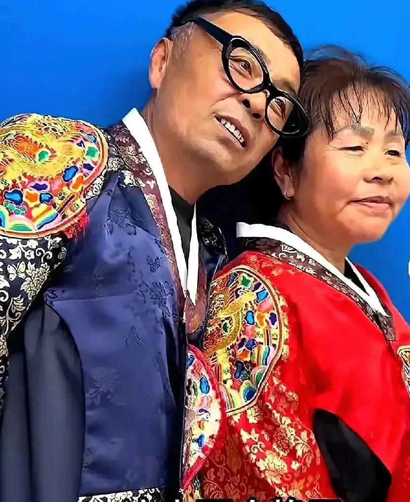大敏现在对父亲可谓尽孝至诚。  回想起父亲年轻时的暴躁脾气：打母亲，掀桌子，摔热