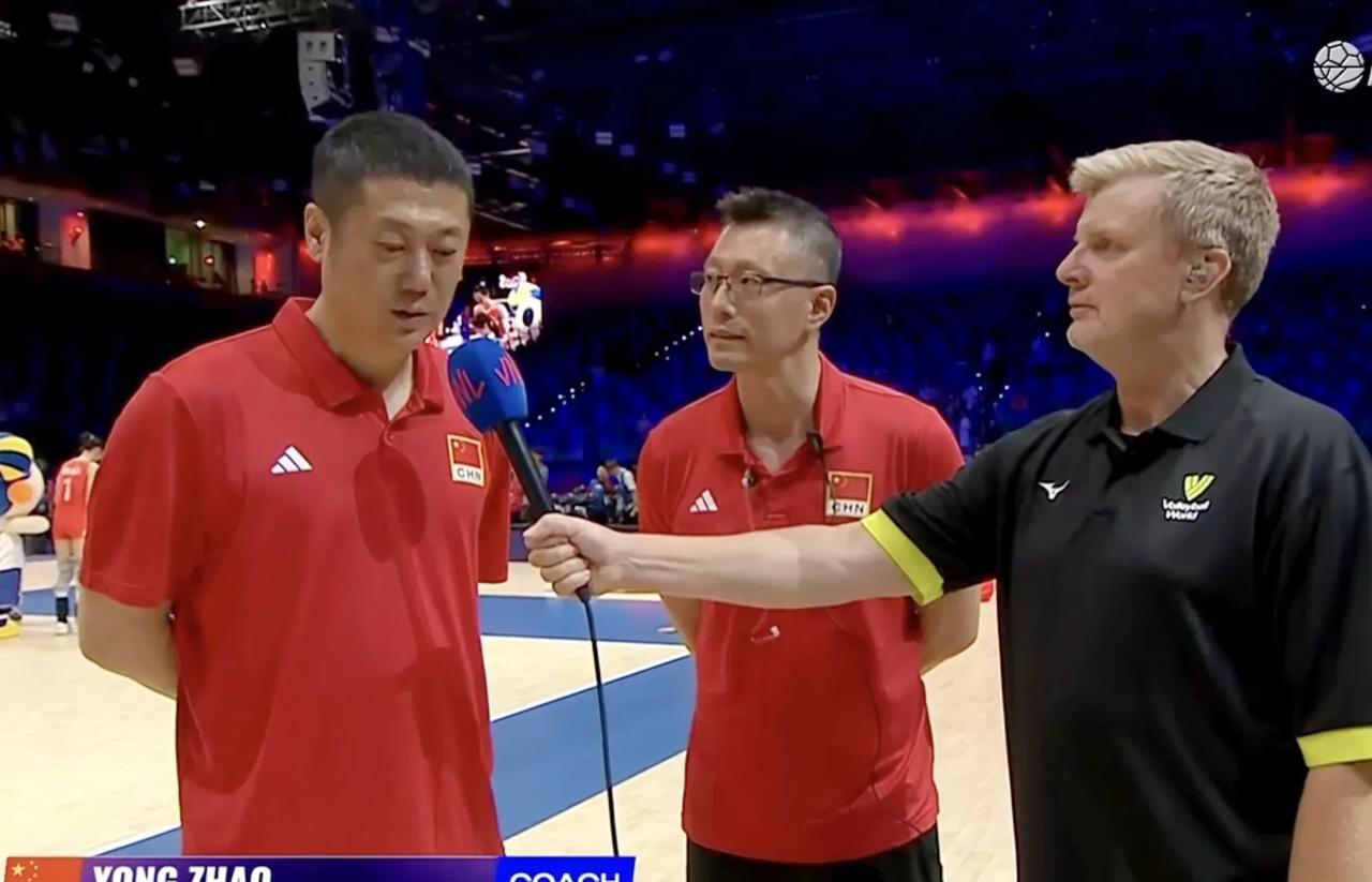 赛后，赵勇承认中国女排起伏太大！中国女排本有机会3：0战胜捷克女排，尤其是第二局