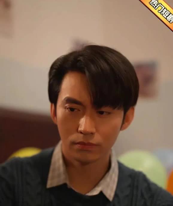 刀郎复出引发的争议，撕开了网络时代最荒诞的真相！

演唱会门票秒空、黄牛疯涨