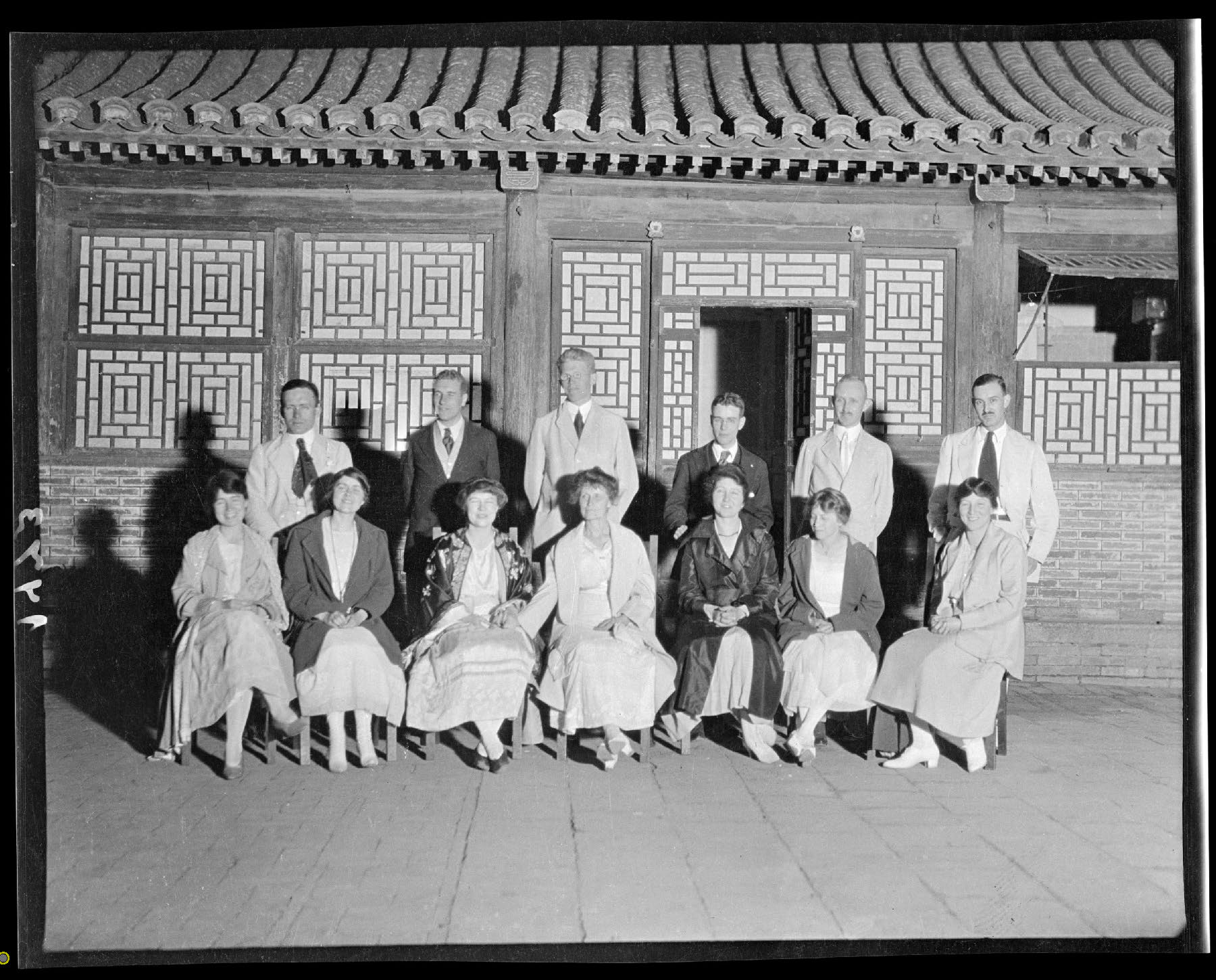 1952-1858年
在武昌发掘了二百多座六朝墓，并且发现 了七座纪年墓，是这个