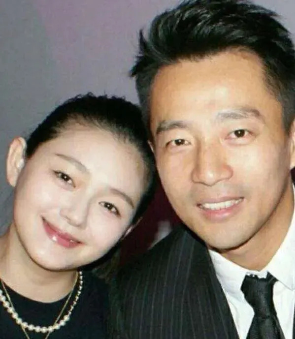 大S婚姻与S妈态度











大S的婚姻扑朔迷离，像一部充满悬念的电