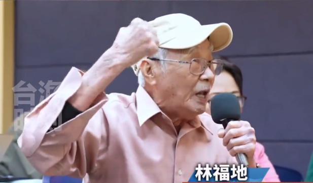 “有种！中国能发展成这样非常不易，我身为中国人感到骄傲，起码别人不敢看不起我们！