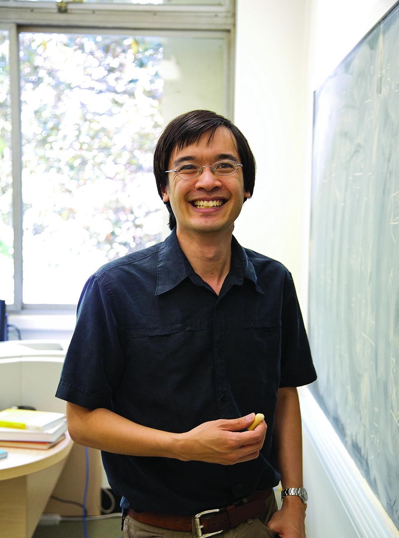 研究经费被砍，菲尔兹奖得主陶哲轩的数学研究已经难以为继。
陶哲轩所在的加州大学洛