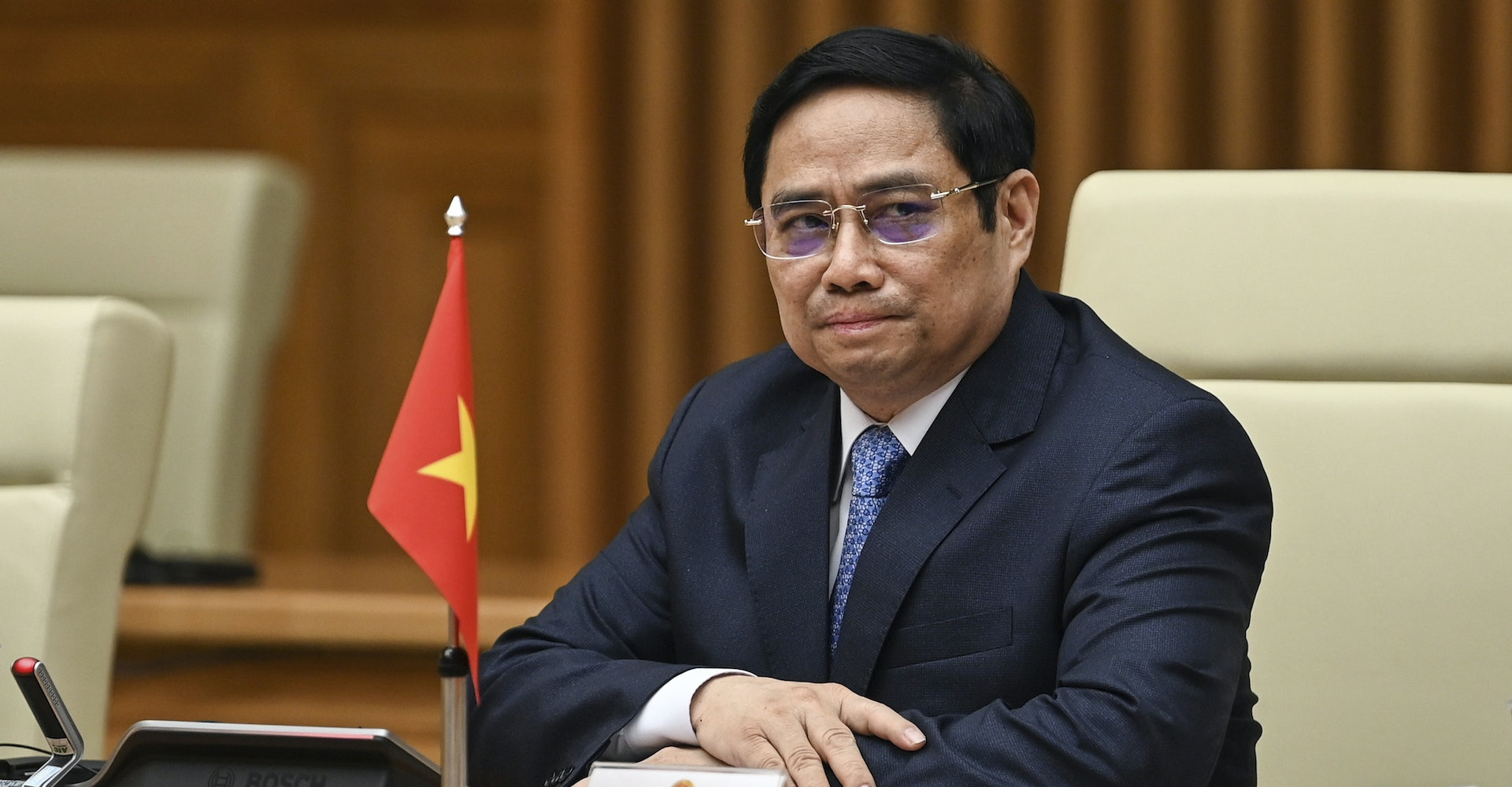 越南总理奇葩言论：中国必须帮越南











越南总理的惊人言论像一颗