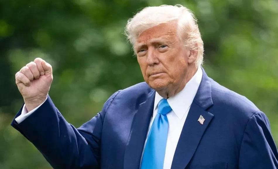 美国拿印度开刀
美国总统唐纳德·特朗普宣布，鉴于新德里方面实施的高关税、贸易壁垒