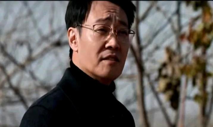 《护宝寻踪》第36集大结局预告里穆见晖叉着腰冲方堃冷笑“你拿什么跟我比啊”那股子