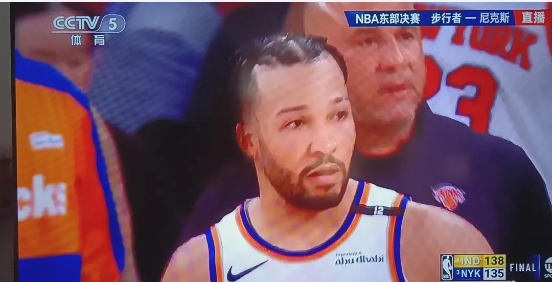 步行者客场逆转尼克斯：138：135
NBA东部决赛G1，步行者常规时间125打