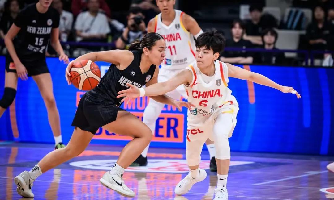 张子宇12分4板！
李梦不打！
目前来看，杨舒予+张子宇的攻击能力，可以部分弥补