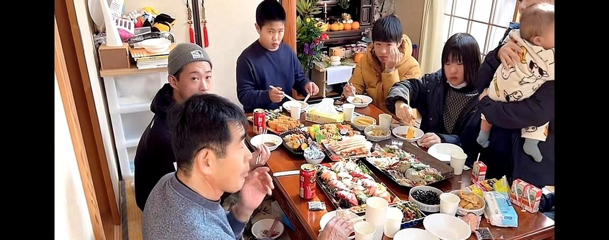 山口两儿子，咋不理玉酱了？











---










