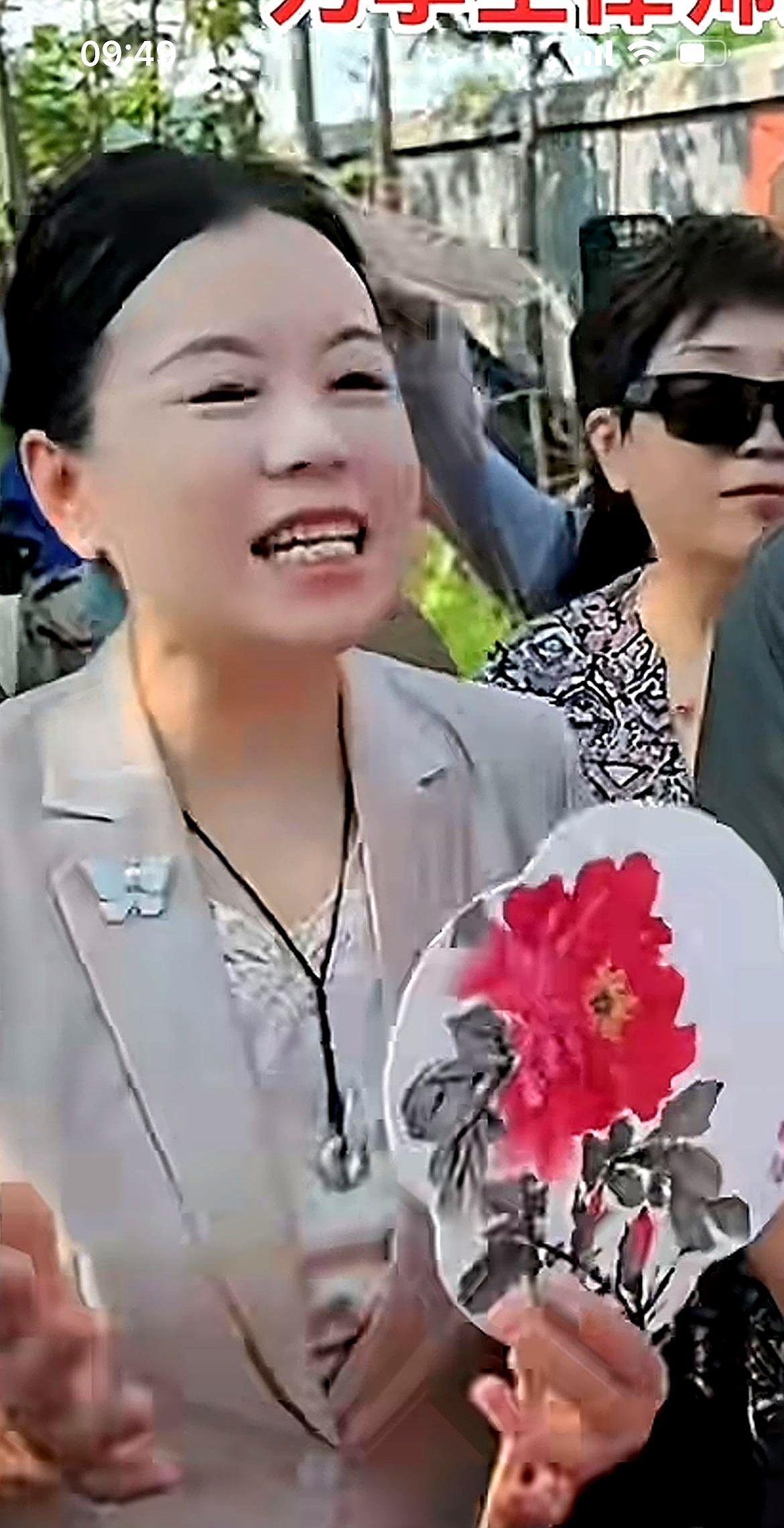 多是一群靠网络吃饭赚钱的的人啊？
物以类聚，人以群分，千古名言！
这也多是靠家人