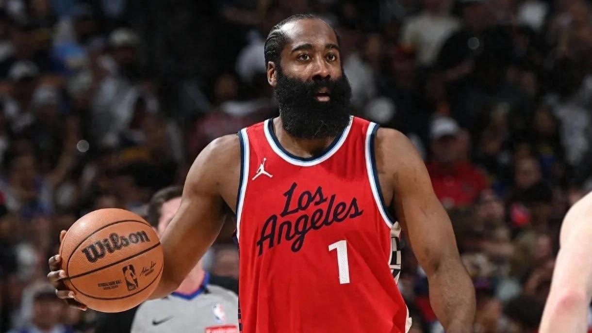 NBA季前赛迎来一场中美之战，广州龙狮客场挑战快船