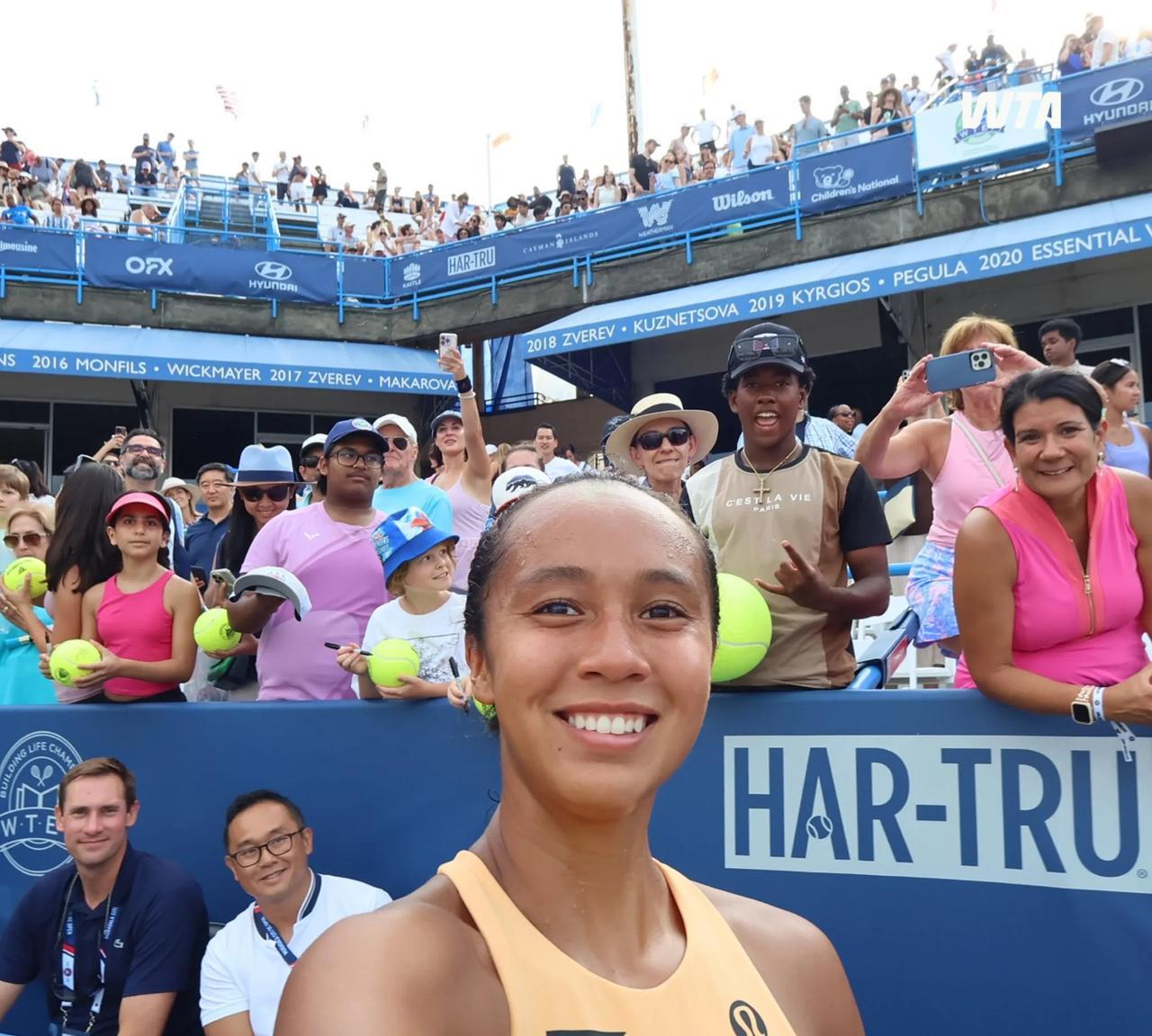 WTA500半决赛
费尔南德斯67，76，76莱巴金娜
卡琳斯卡娅64，63拉杜