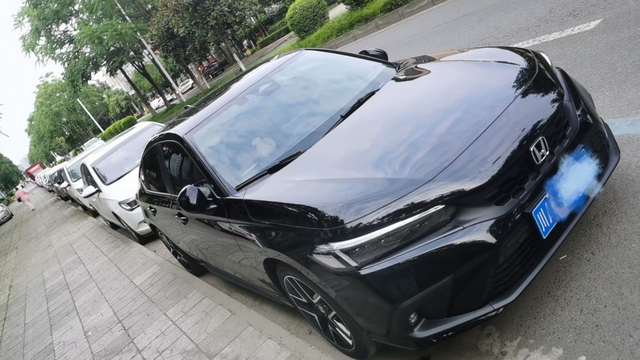 23款手动思域已首保
开了三个月了，前天首保完 首保4200公里 15.7落地的