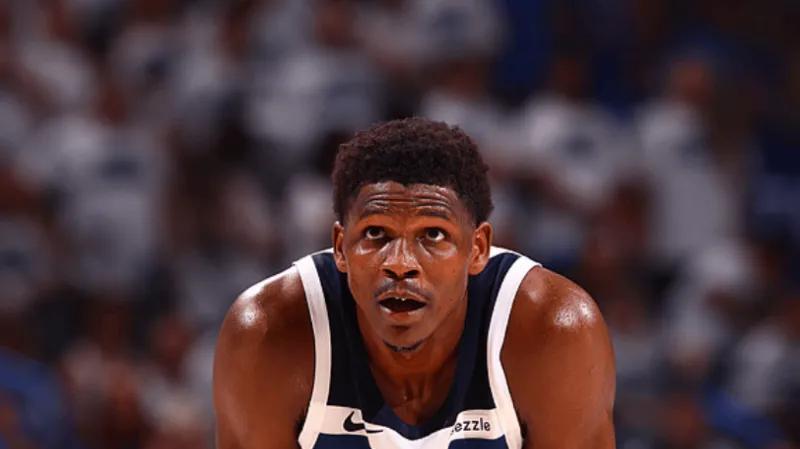 NBA至今有5支球队从未打进总决赛！



令人唏嘘的是，这五支球队中，西部占据