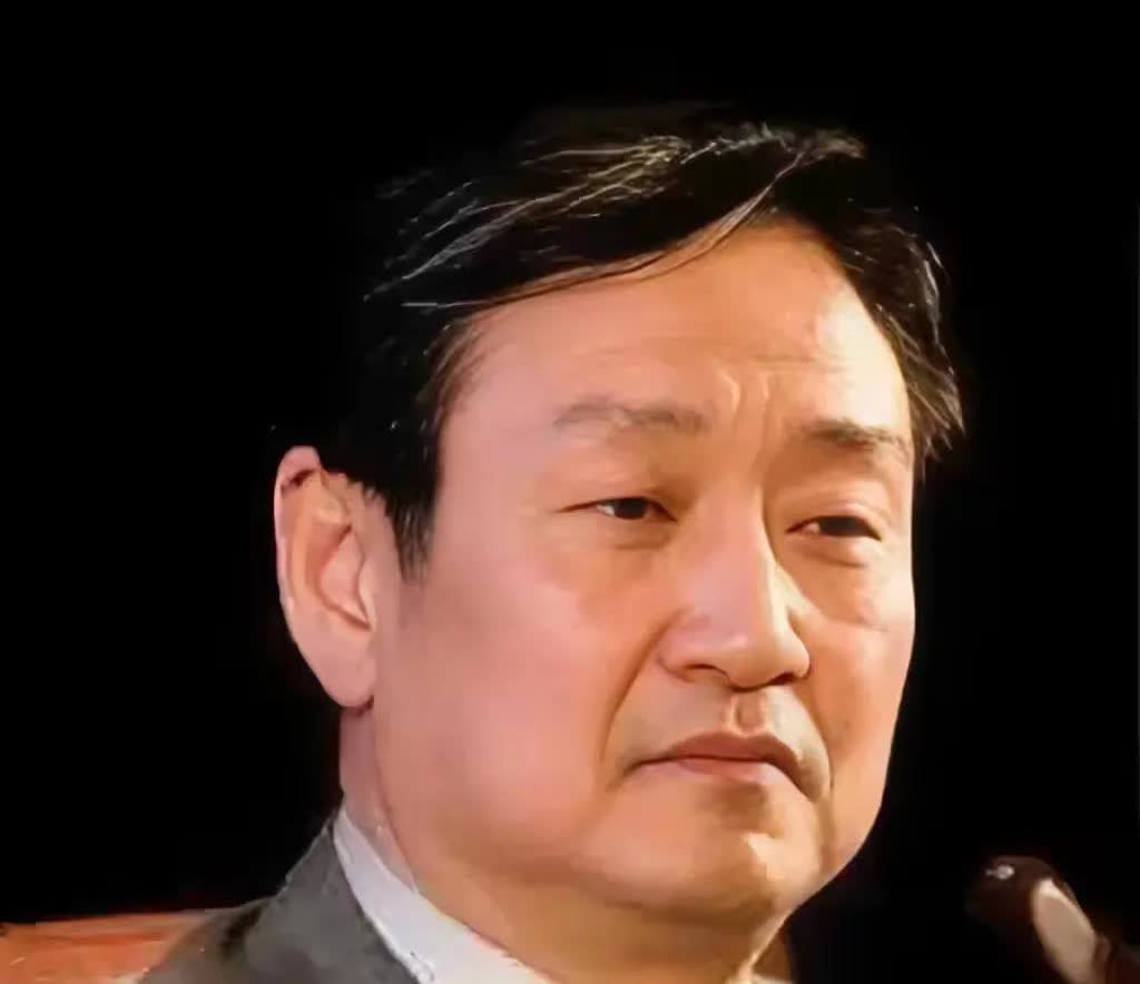 找对了人，便寻得了幸福。
演员宋丹丹一家近期在网络上热度颇高。
宋丹丹的现任