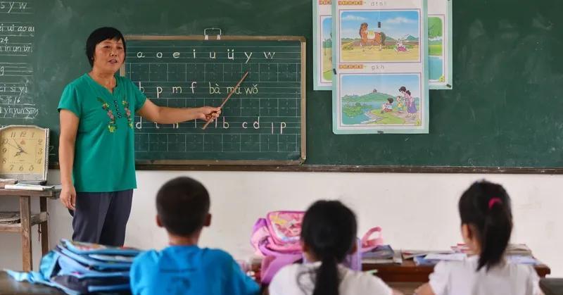 为什么感觉现在的乡镇学校的很多老师都不愿意去学校上班了呢？记得一二十年前，老师们