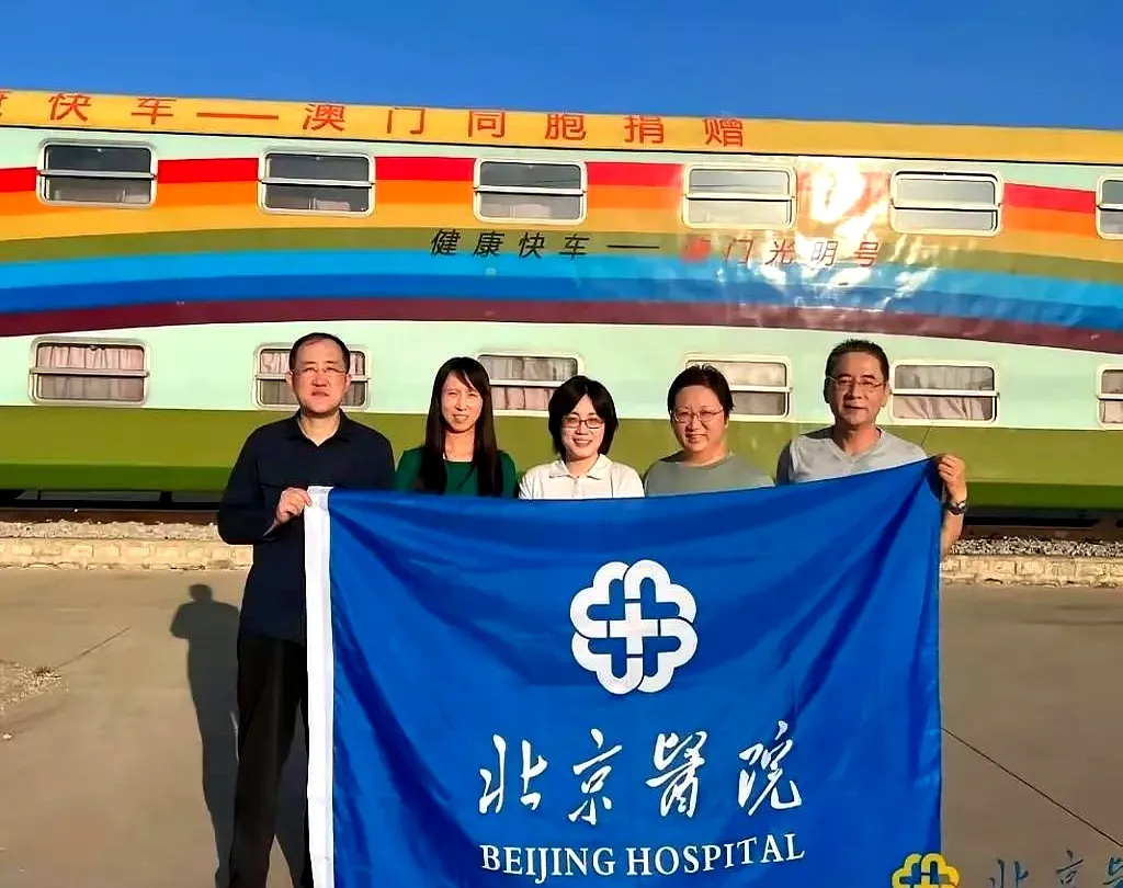 肖飞的这个原配，不知道该怎么说她。
 

谷医生反手就把董小姐家底掀了个底朝天，