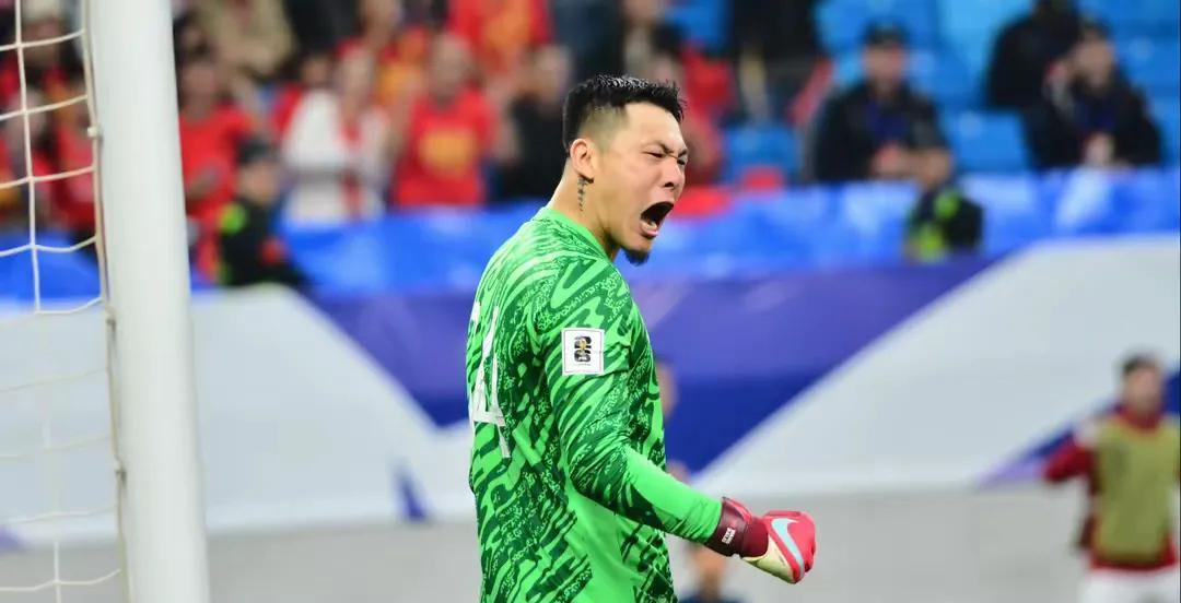 山东泰山王大雷拿到446场的顶级联赛出场！注定是前无古人后无来者……
山东泰山锻