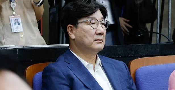快讯   涉嫌“非法政治资金” 权性东出席金建希特检组调查

8月27日韩国
