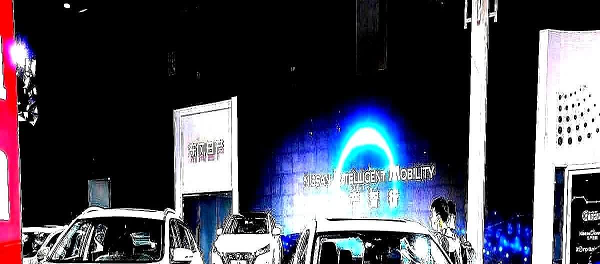 十万公里就坏，轩逸省油神话崩了

车主群里两百多人排队诉苦，钢带报价一万二，