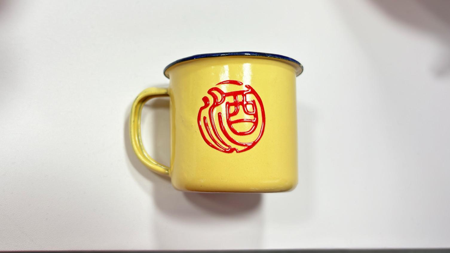 UV水晶标与瓶体标签的应用结合